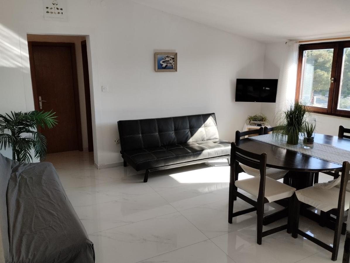 Braco Apartments By The Sea With A Sea View Zaboric Exterior foto